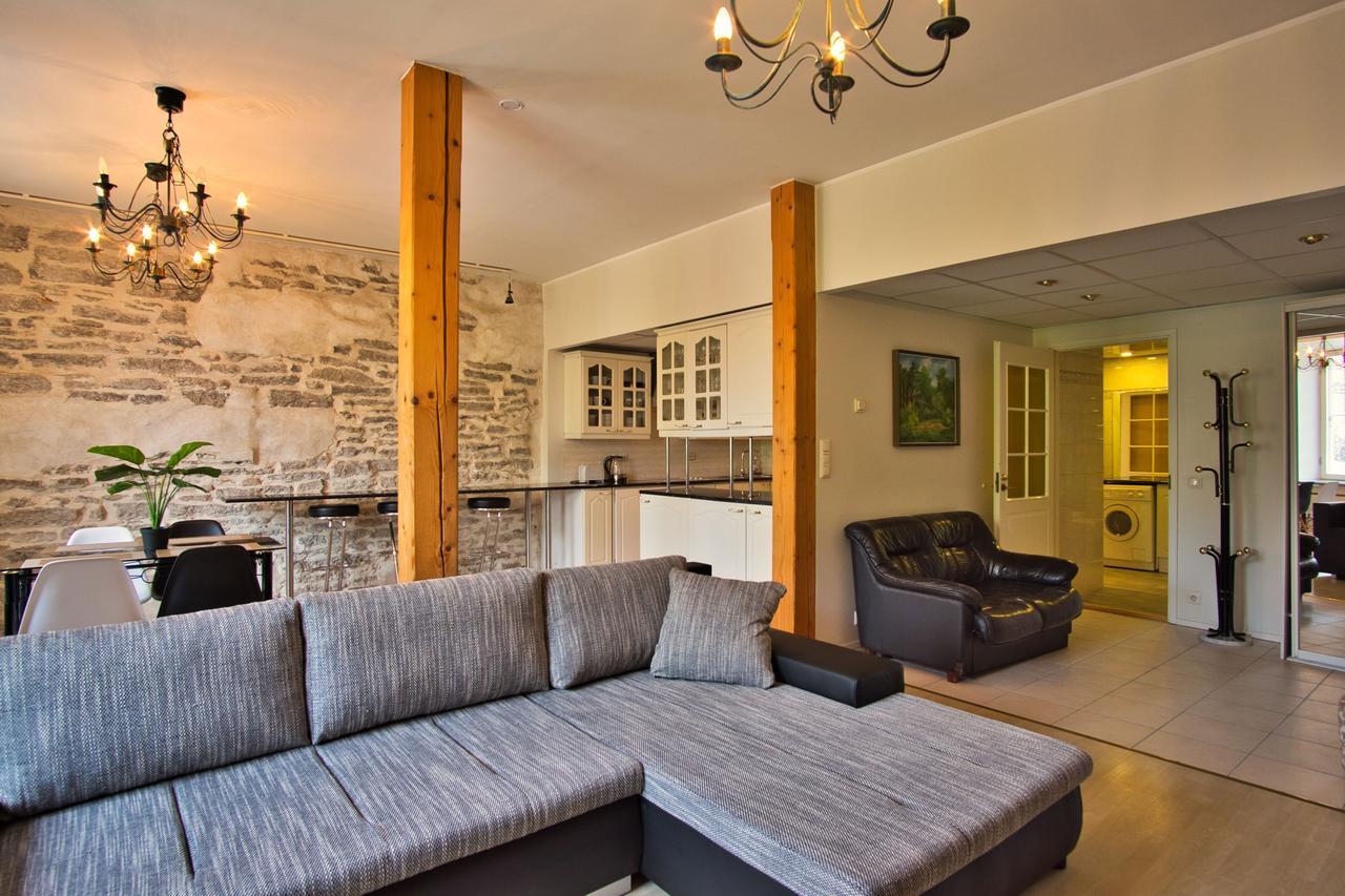 Dream Stay - Old Town Church View Apartment With Sauna ทาลลินน์ ภายนอก รูปภาพ
