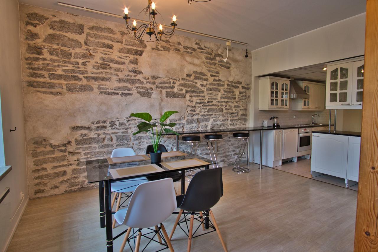 Dream Stay - Old Town Church View Apartment With Sauna ทาลลินน์ ภายนอก รูปภาพ