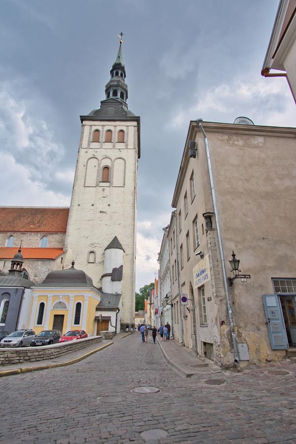 Dream Stay - Old Town Church View Apartment With Sauna ทาลลินน์ ภายนอก รูปภาพ